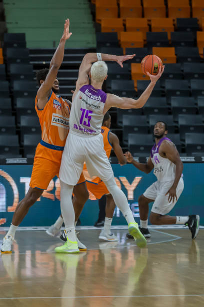 制住了沃尔 制住了沃尔