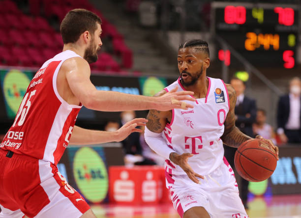 国足比赛中 国足比赛中